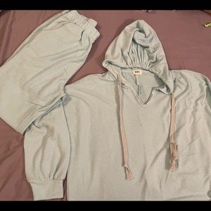 2 piece BKE Green Lounge set